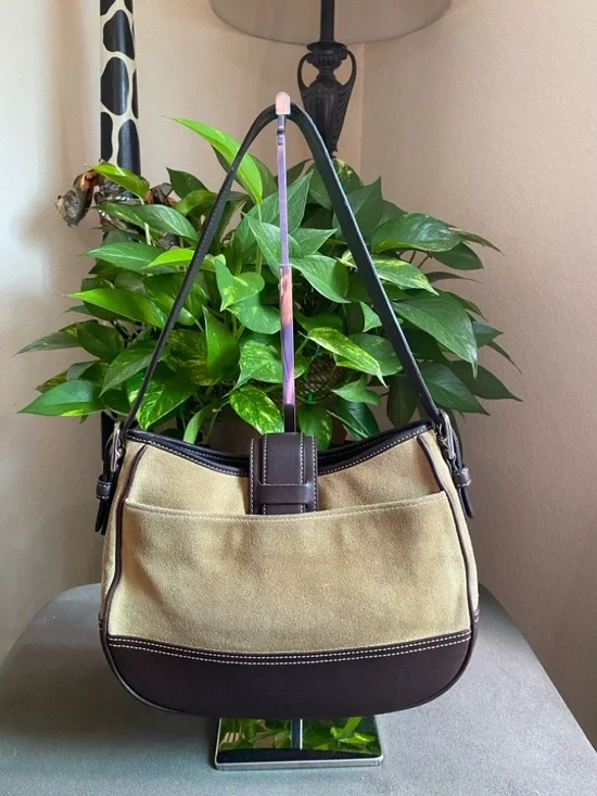 Vintage Coach Hampton Hobo Bag, Camel Suede, Brown Leather Trim, Style 7589 - Picture 2 of 16